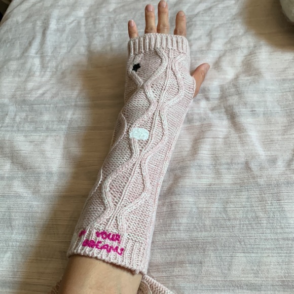 NWT UO embroidered fingerless gloves - Picture 1 of 7